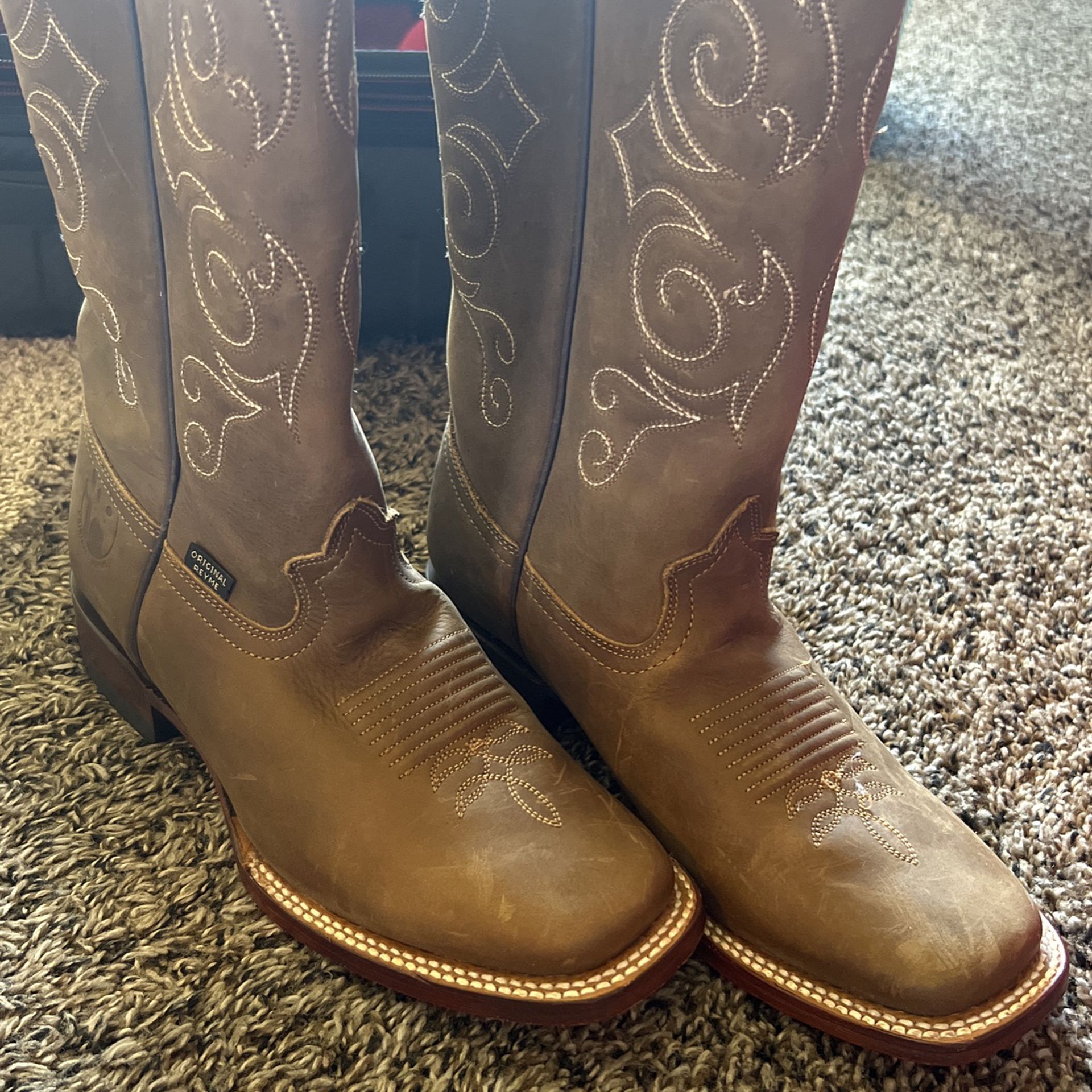 Cowgirl Boots NEW 