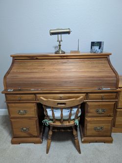 Roll top desk