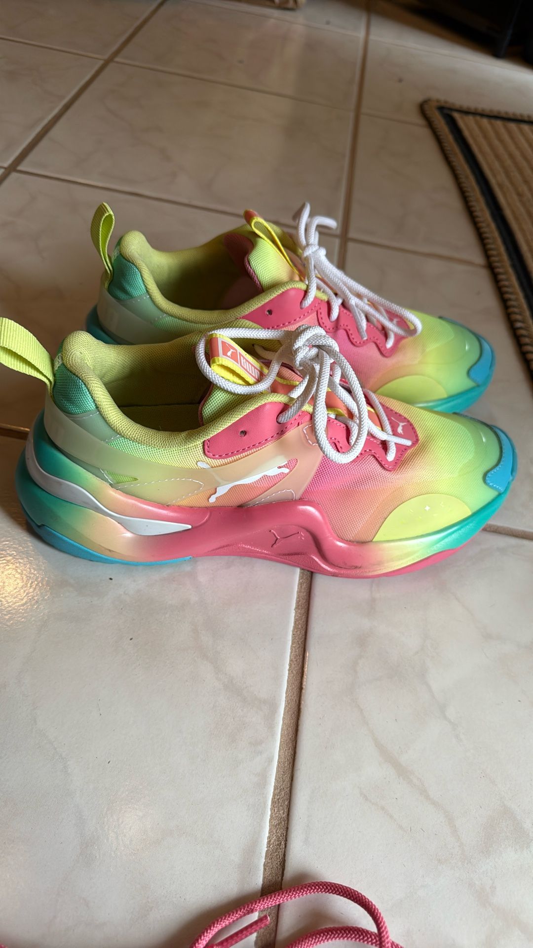 Puma Women’s Sneakers Size 7