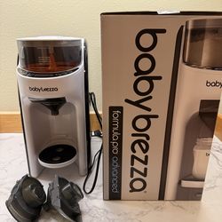 Baby Brezza New and Improved Formula Pro Advanced Formula Dispenser Machine - Automatically Mix a Warm Formula Bottle Instantly - Easily Make Bottle w
