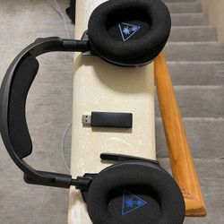 Black And Blue Turtle Beach Wireless headset