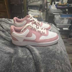 Womens Nikes