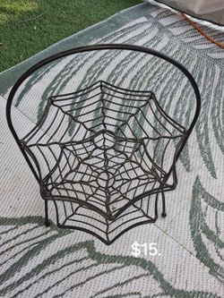 Spider web cupcake stand