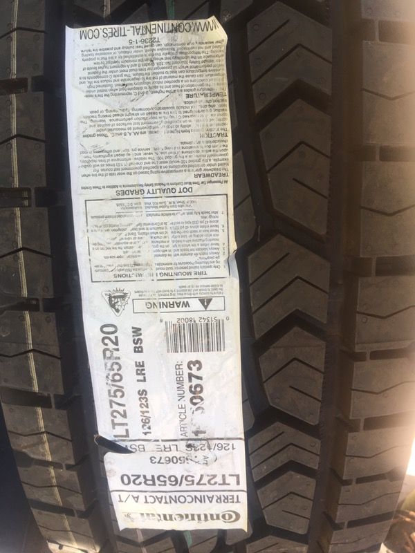 Brand new continental tire 275 65 20