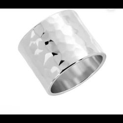Sterling silver, Hammered Band Ring. Excellent Condition! Size 6! 