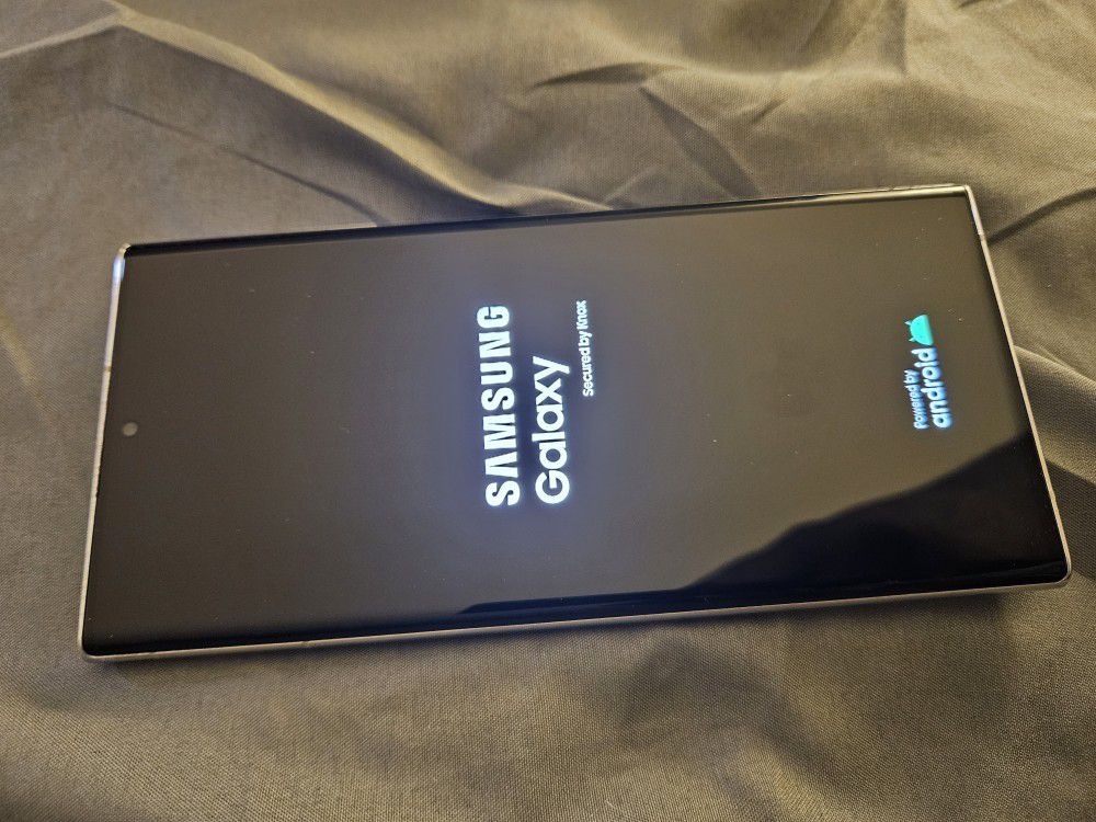 Samsung Galaxy S22 Ultra (Unlocked)