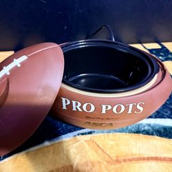 Pro Pots Football Slow Cooker. 