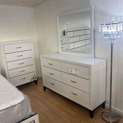 Akerson Gray Panel Bedroom Set
Crown Mark$10 Down Payment And Financing Available