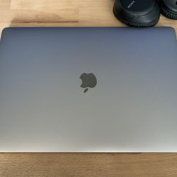 MacBook Pro 15” 2017, 16GB, 500 GB