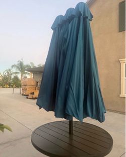 15 Ft patio umbrella ( 3 colors available)