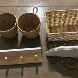 Shelves And Baskets 