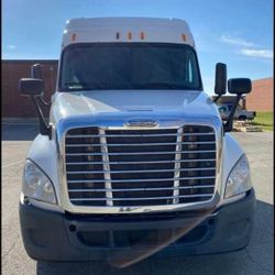 2013 Freightliner Cascadia. 