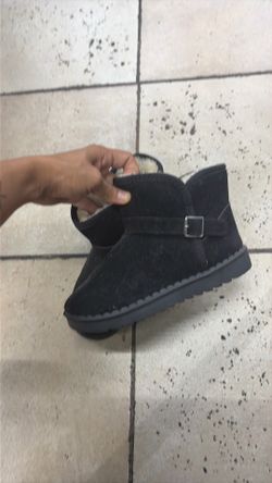 black winter snow boot or toddler winter boot