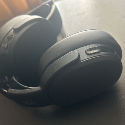 SkullCandy Crusher