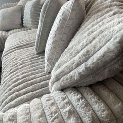 $10 Payment 👌 Brand New 🆕 Stupendous Sectional Sofa 🎀 Different Models Available 