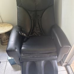 Black Leather Massage Chair With Leg Massagers