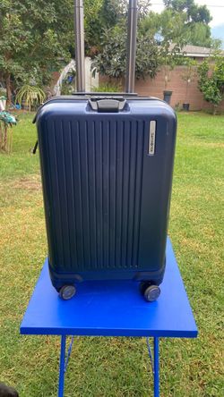 Samsonite carry on luggage