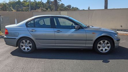 2005 BMW 325xi sedan