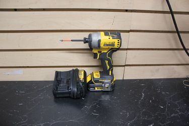 Dewalt DCF809 Atomic 20V Brushless 1/4" Impact Driver W/Battery & Charger