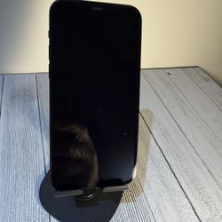 iPhone 12 – Unlocked – 64GB Great condition 📱