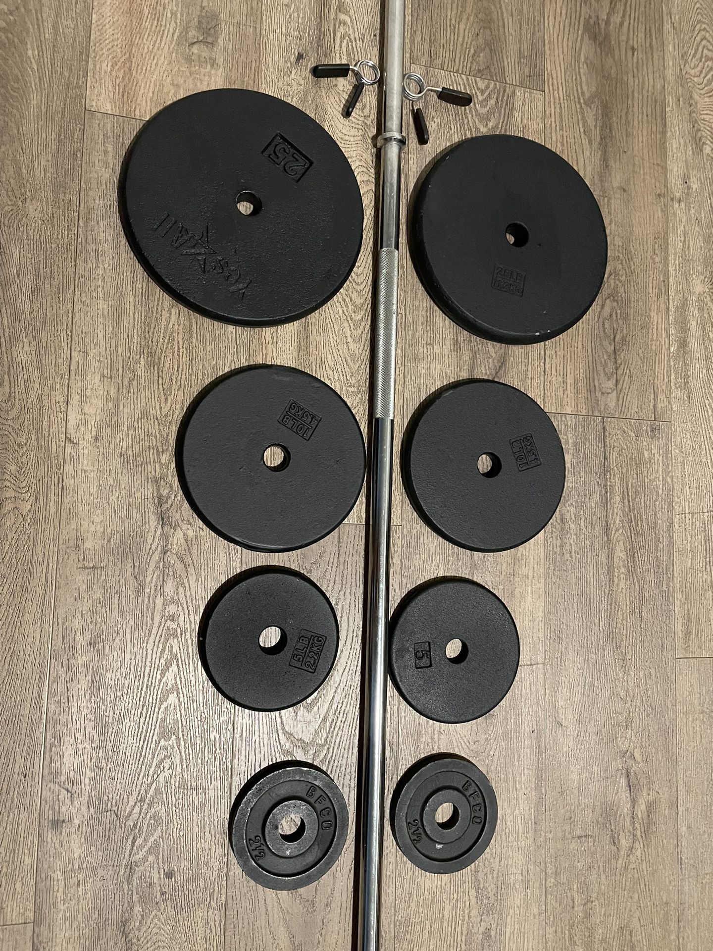 6 ft Standard Barbell With Weight Plates [total: 105 lbs]