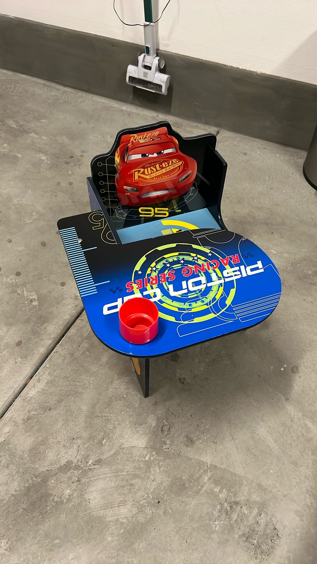 Disney Pixar Cars Desk lightning Mcqueen and jackson Storm