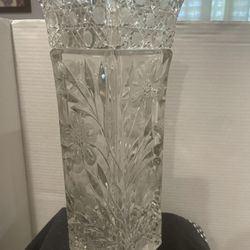 Absolutely Stunning Heavy Cut & Pressed Crystal Vase