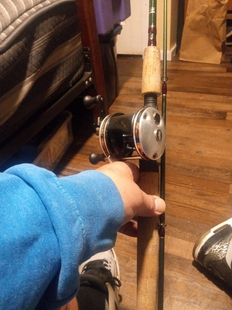 Okuma 8'6 Salmon,Steelhead Bait Cast Rod, With Ambasdodor 5501 C-3 Reel 80 Bucks