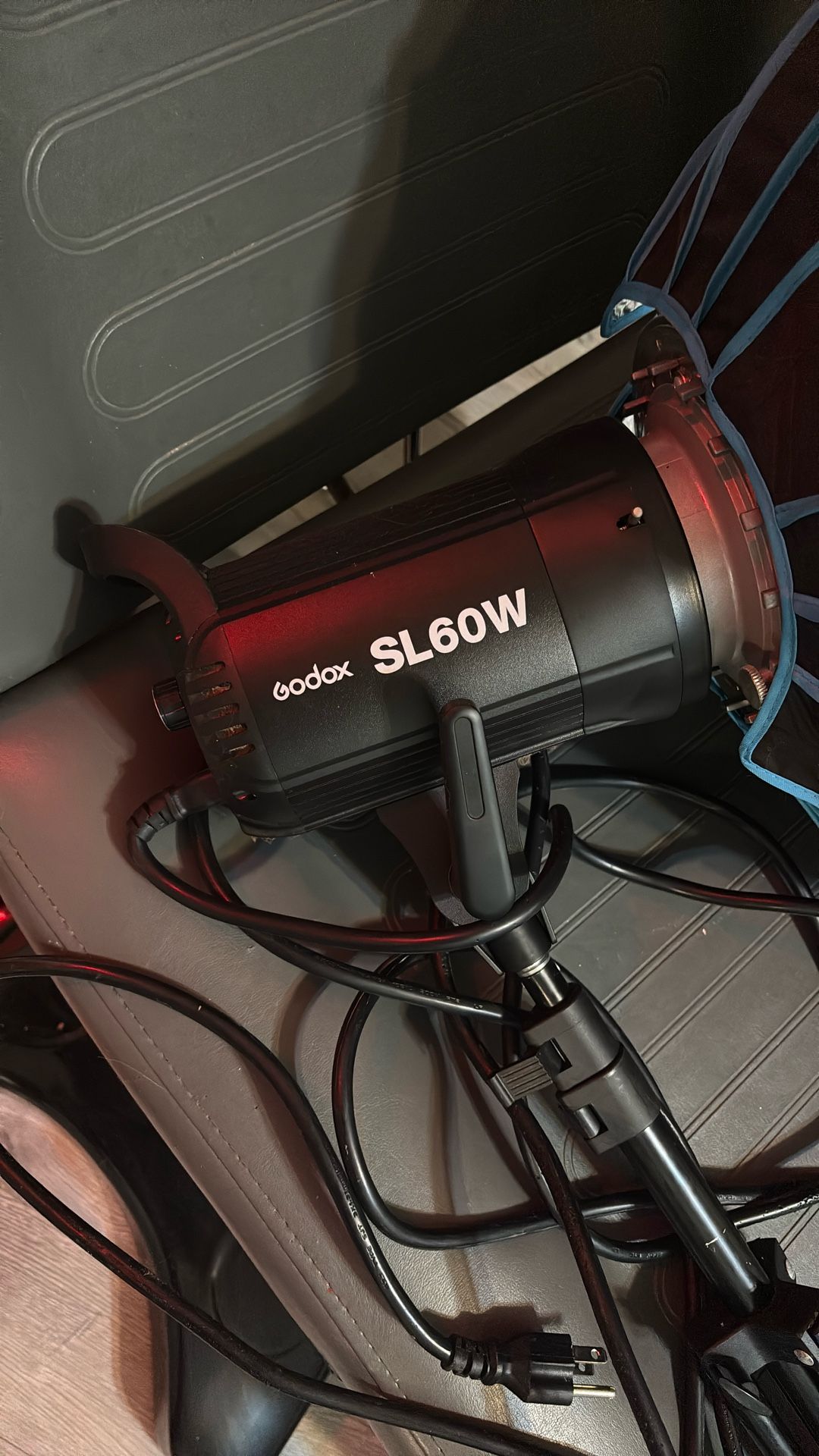 LED Video Light W Tripod Godox SL-60W SL60W CRI95+Qa>90 5600±300K Bowens Mount