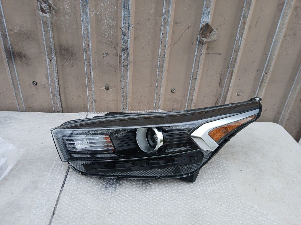 2022-2024 KIA Forte Headlight Driver Left Side OEM 