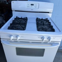 Gas Stove Kenmore.