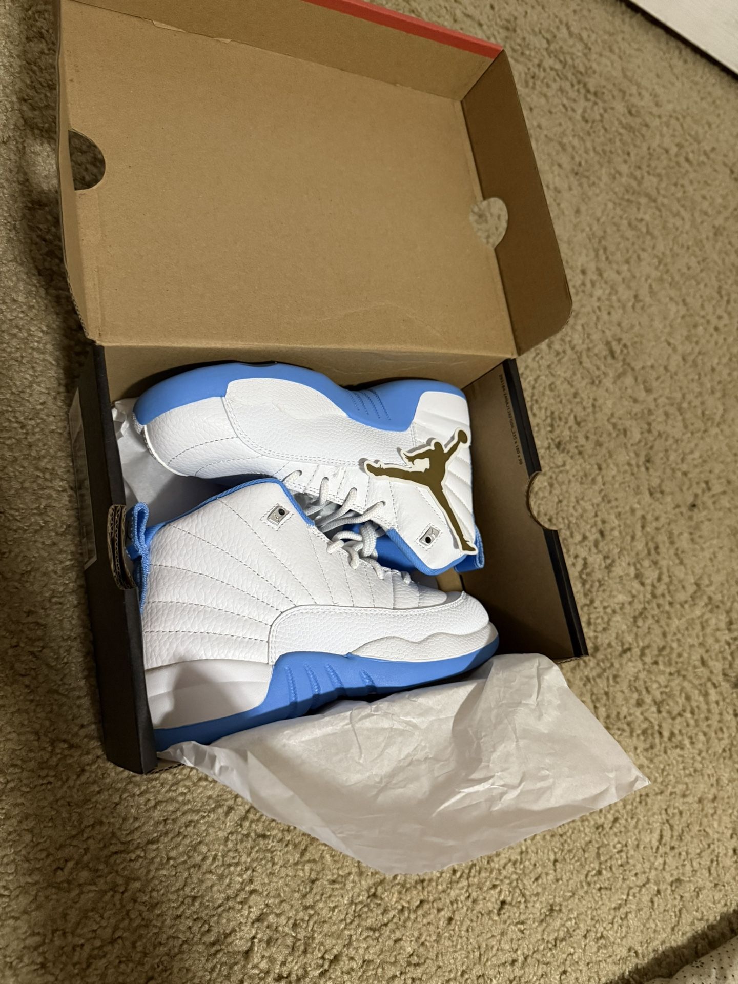 Jordan 12 Retro ( White University Blue )