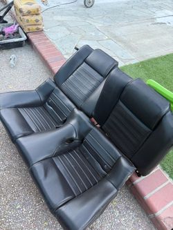Mustang 2005 rear seats