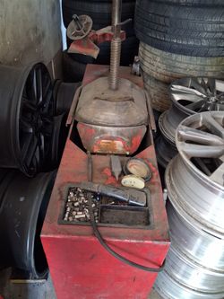 Tire changer