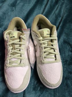 Nike Dunk Low SE Fleece Pack Honeydew Women's 9