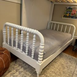 Jenny Lind Toddler Bed 