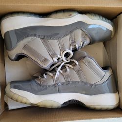 Jordan 11 Low Cool Grey Size 4