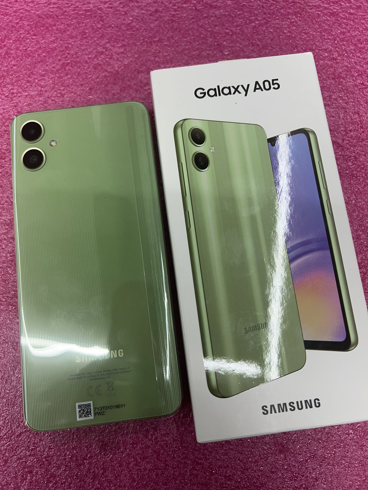 Brand New inbox Unlocked worldwide Samsung Galaxy A05 with 64Gb comes with warranty and all original accessories! Welcome 