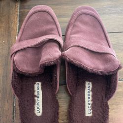 Lucky Brand Size 9.5 Slip Ons $14