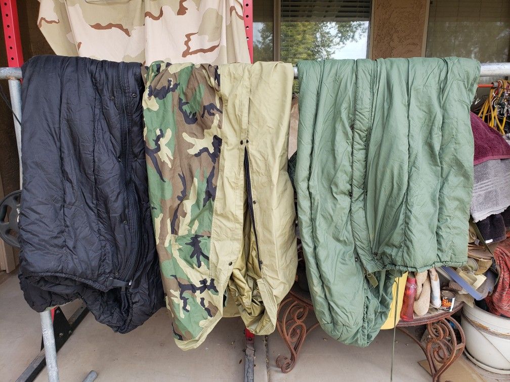 Army Military Sleeping Bag System With Gore-Tex Cover