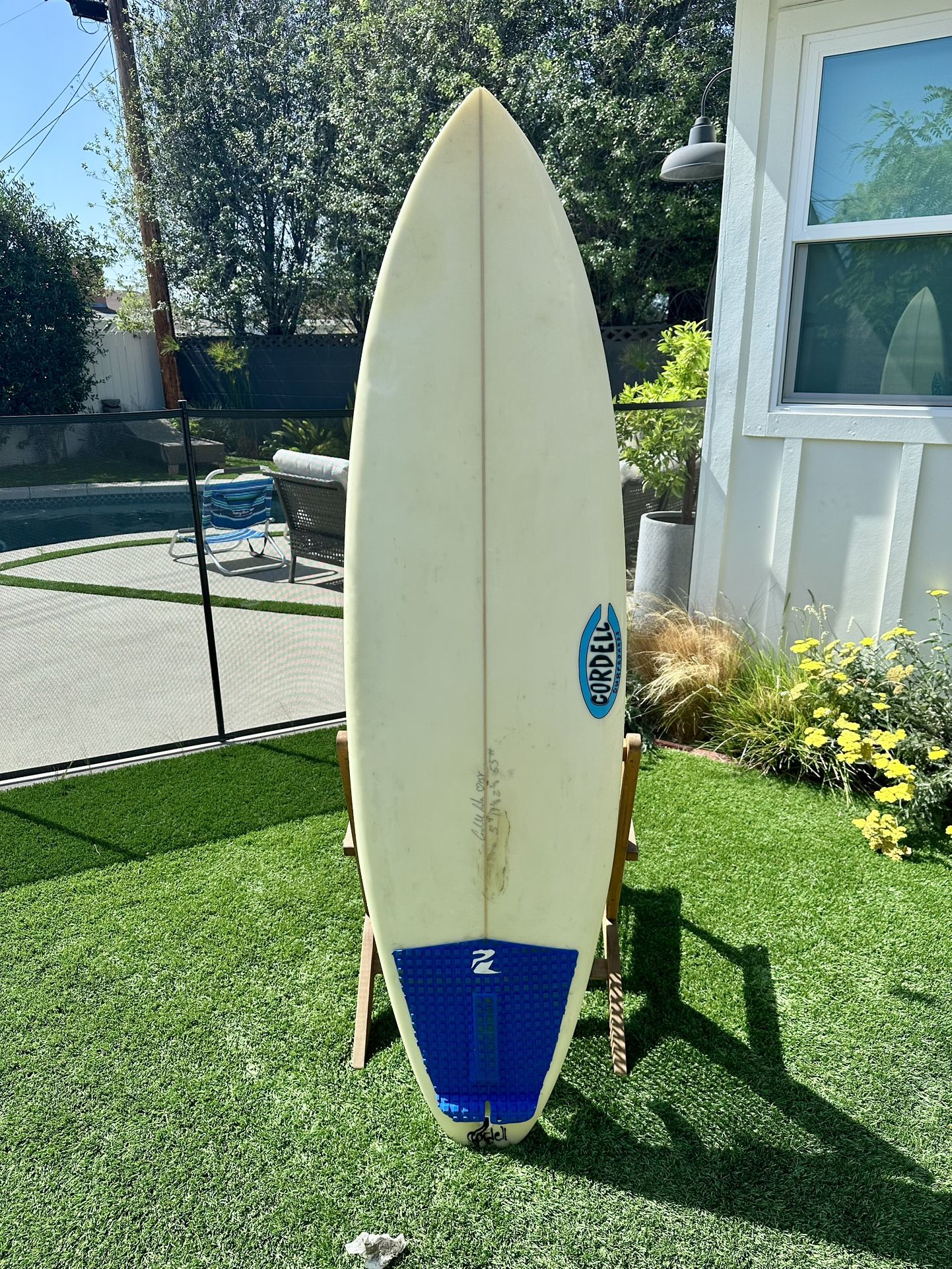 Cordell 5’9” surfboard 30L
