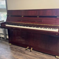 Samick Mahogany Finished Upright Piano
