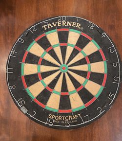 Vintage Tavener Sportscraft Dart Board