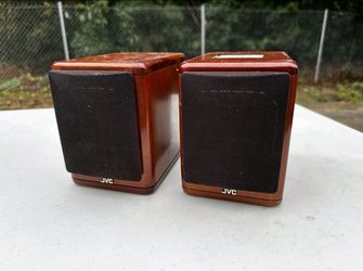 JVC Model SP-UX 7000 20 Watts 4 Ohms Bookshelf Speakers Cherry wood Color. Japan