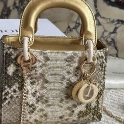 Beautiful Leather Gold Color Bag With Fancy Chain With Strap Dior Hand Bag