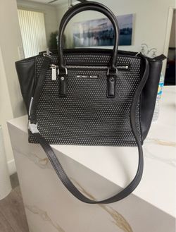 Pretty Stuff ( Ask For Price)