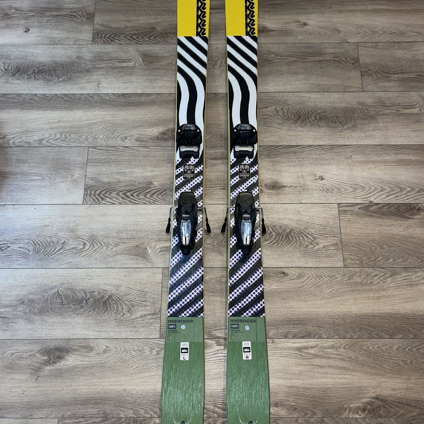 2022 k2 mindbender 108ti skis 90 / 178cm robust construction K2 Mindbender 108 Ti Skis