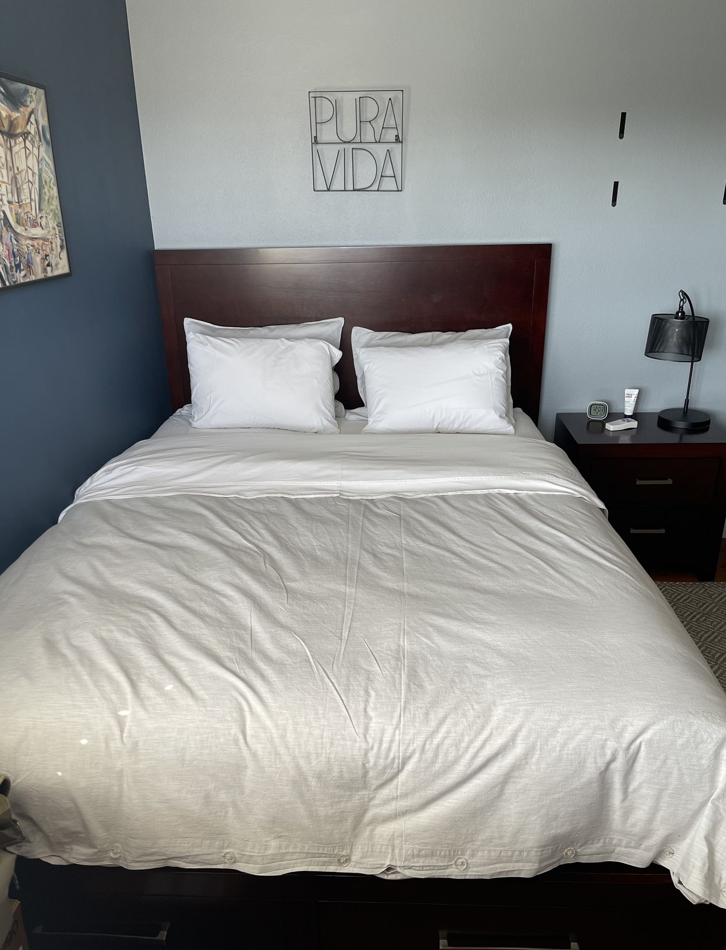 4 Piece Bedroom Set Great Condition PRICE REDUCTION 