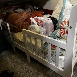 Toddler Crib 
