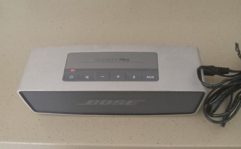 BOSE SOUNDLINK MINI